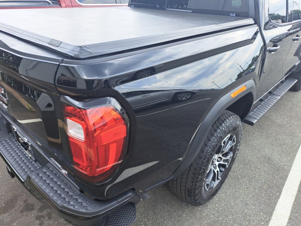 2024 GMC Canyon 4WD AT4