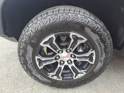 2024 GMC Canyon 4WD AT4