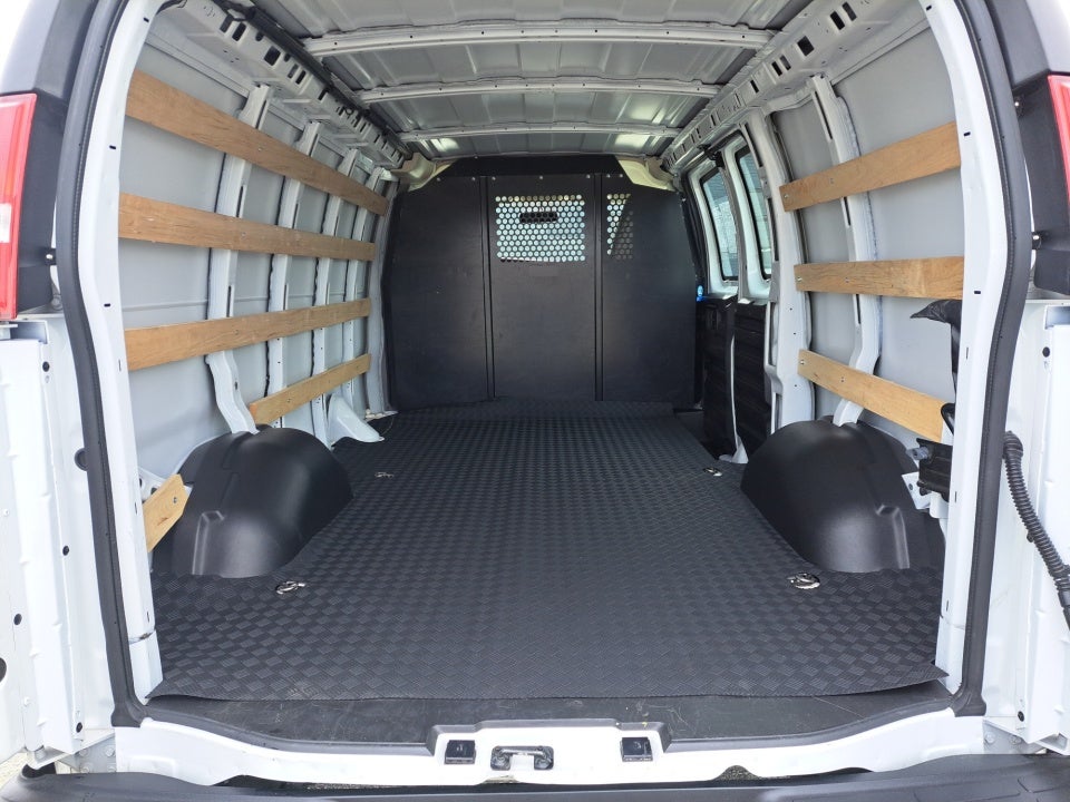 2025 GMC Savana Cargo RWD 2500 Regular Wheelbase Work Van
