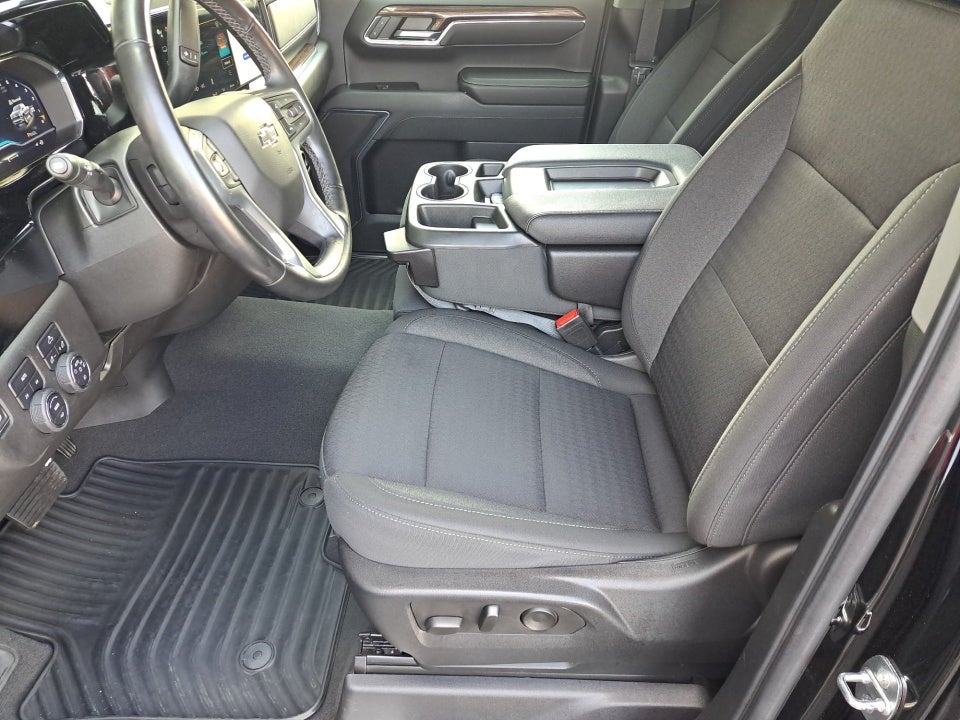 2023 Chevrolet Silverado 1500 4WD Crew Cab Short Bed RST