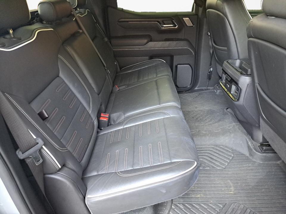 2024 GMC Sierra 1500 AT4X