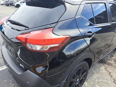 2020 Nissan Kicks SR