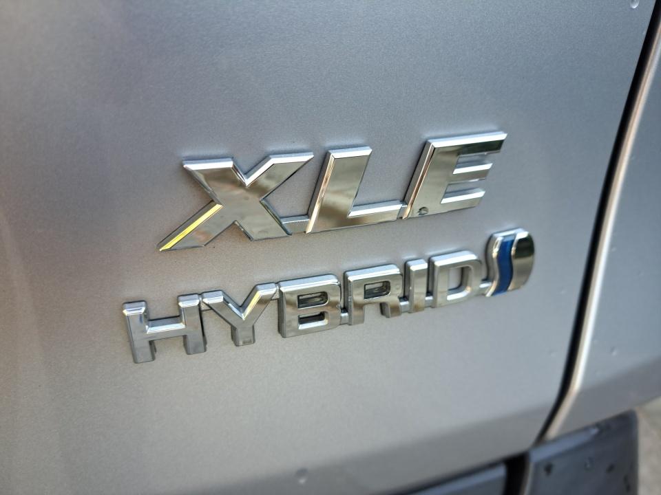 2019 Toyota RAV4 Hybrid Hybrid XLE