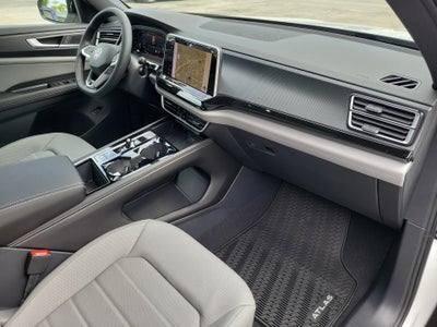 2026 Volkswagen Atlas Cross Sport SEL R-Line Black