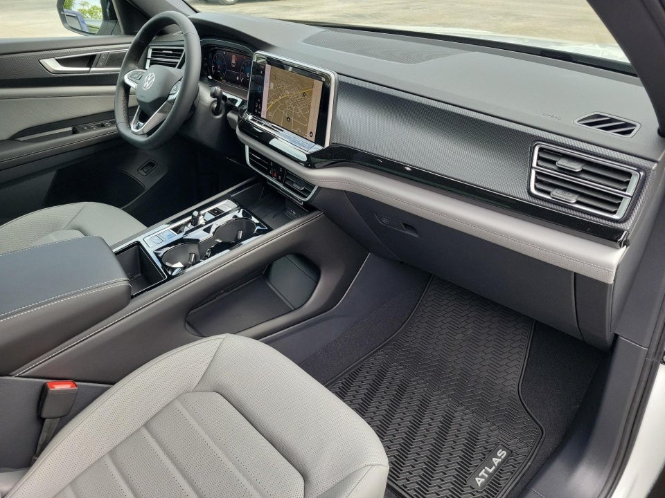 2026 Volkswagen Atlas Cross Sport SEL R-Line Black