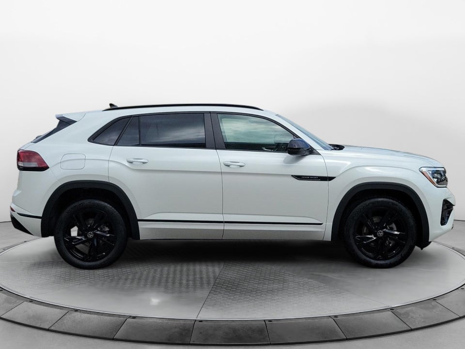 2026 Volkswagen Atlas Cross Sport SEL R-Line Black