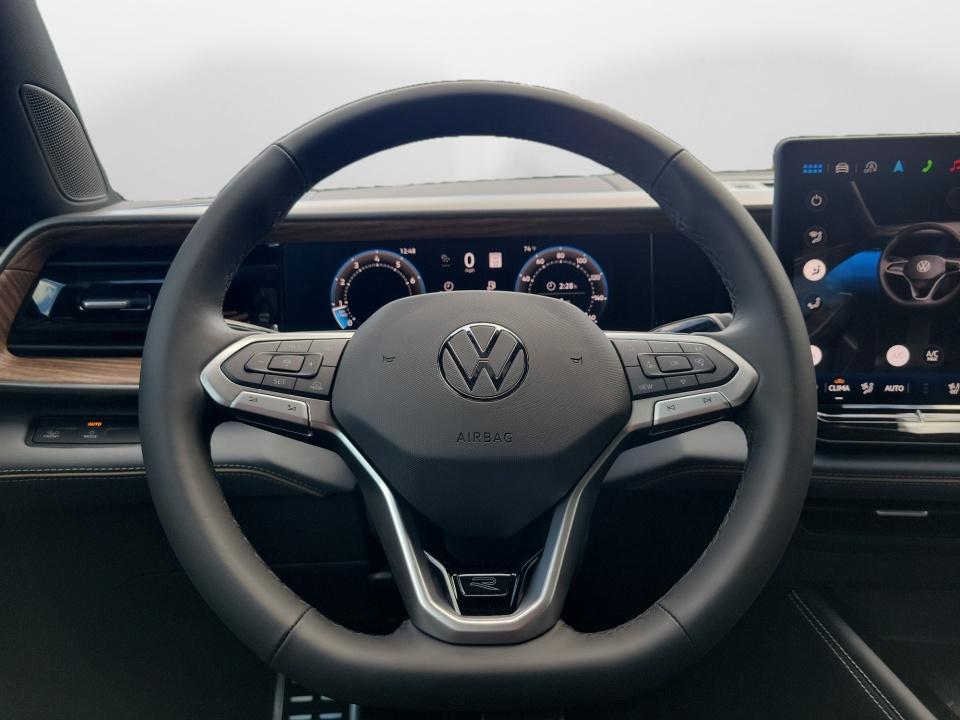 2027 Volkswagen Atlas SEL R-Line