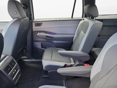 2027 Volkswagen Atlas SEL R-Line