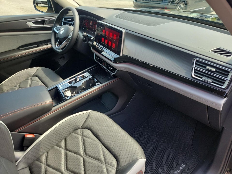 2026 Volkswagen Atlas Peak Edition
