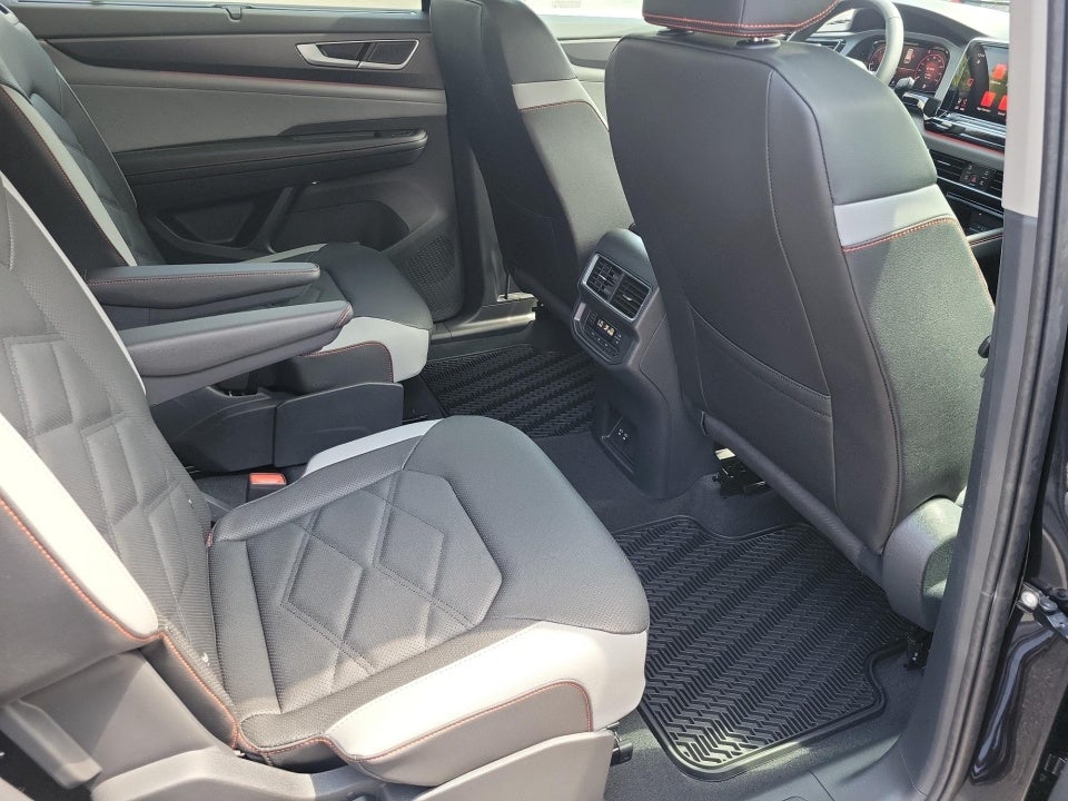 2026 Volkswagen Atlas Peak Edition