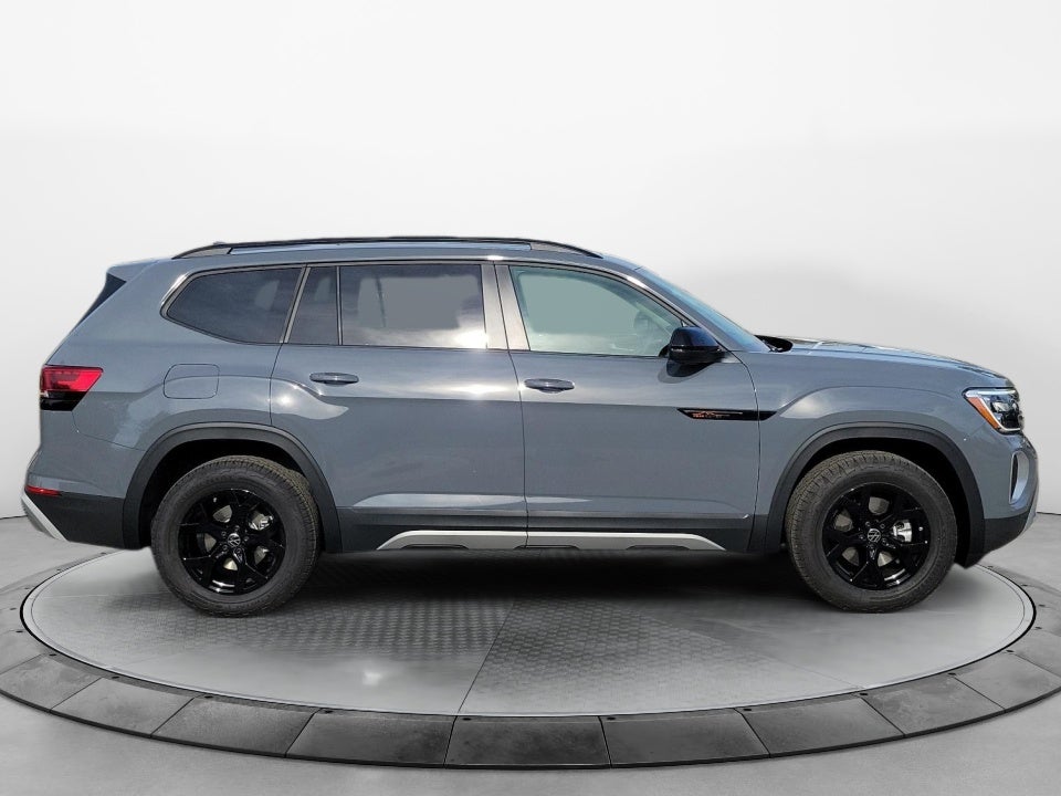 2026 Volkswagen Atlas Peak Edition