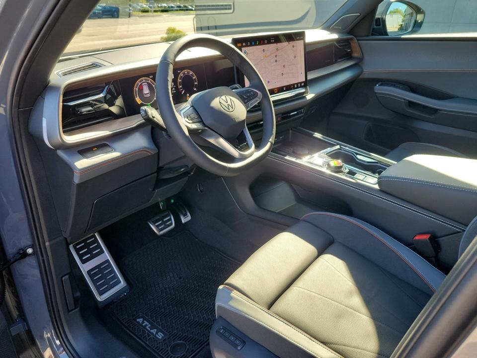 2027 Volkswagen Atlas SEL Premium R-Line