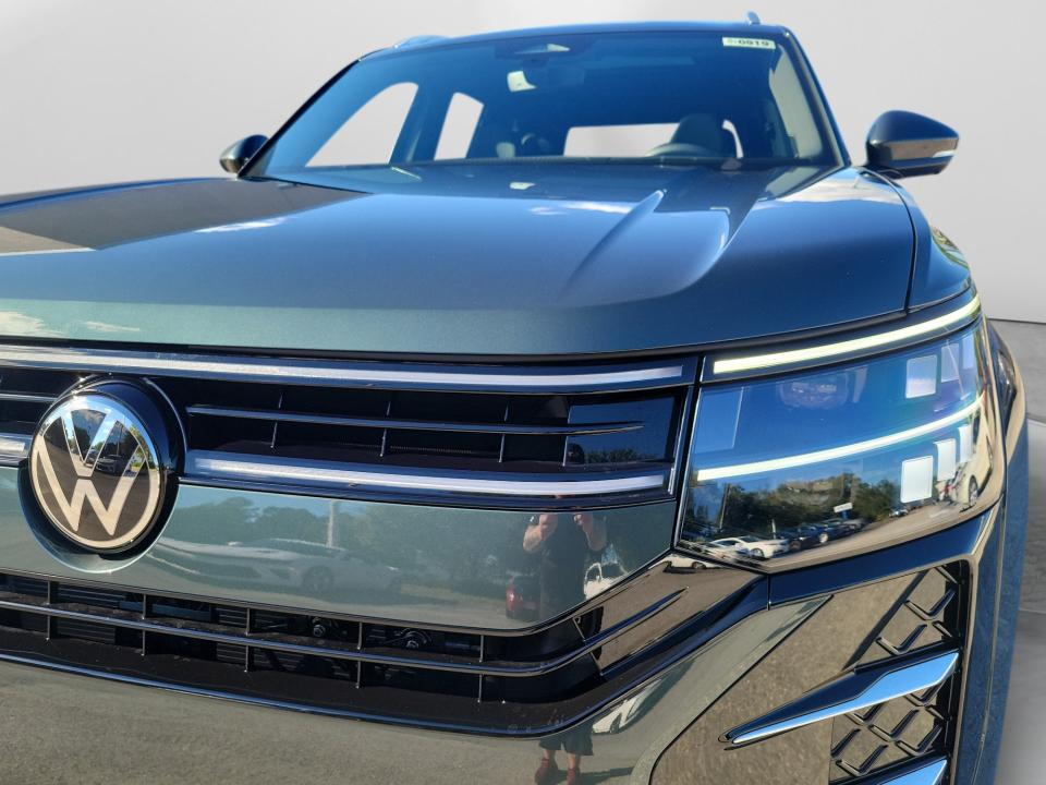 2027 Volkswagen Atlas SEL Premium R-Line