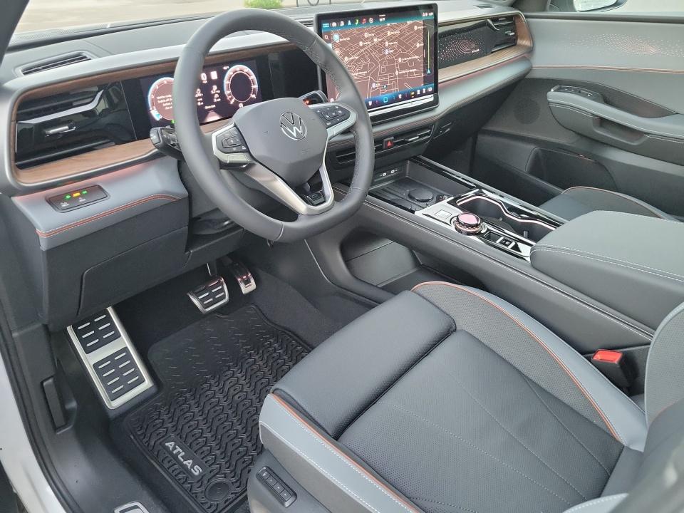 2027 Volkswagen Atlas SEL Premium R-Line