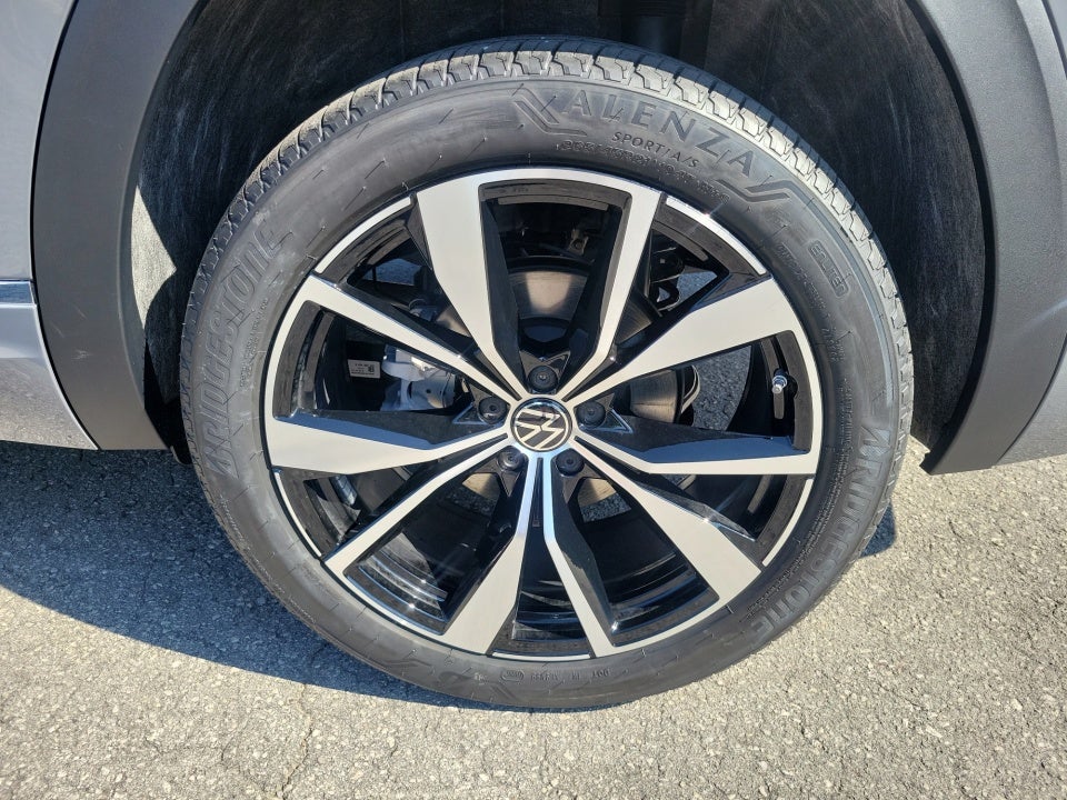 2026 Volkswagen Atlas SEL Premium R-Line