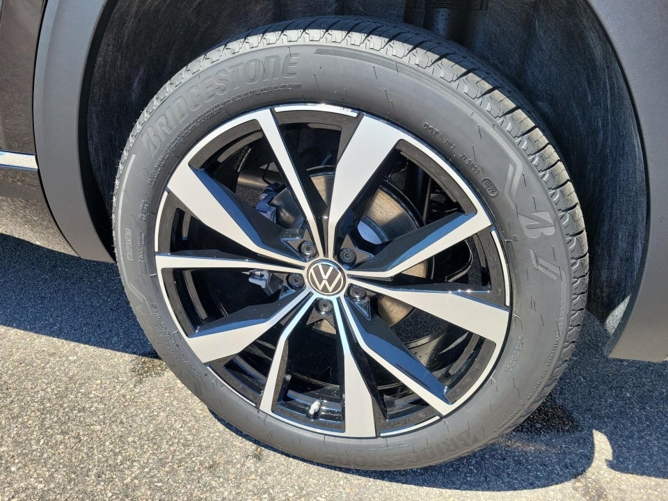 2026 Volkswagen Atlas SEL Premium R-Line