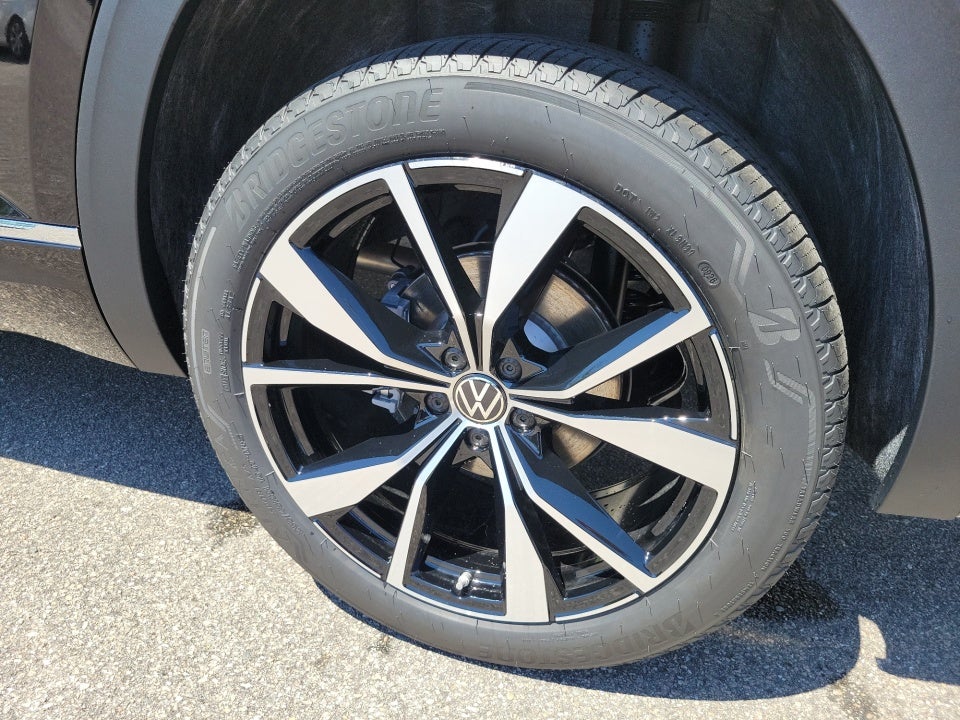 2026 Volkswagen Atlas SEL Premium R-Line