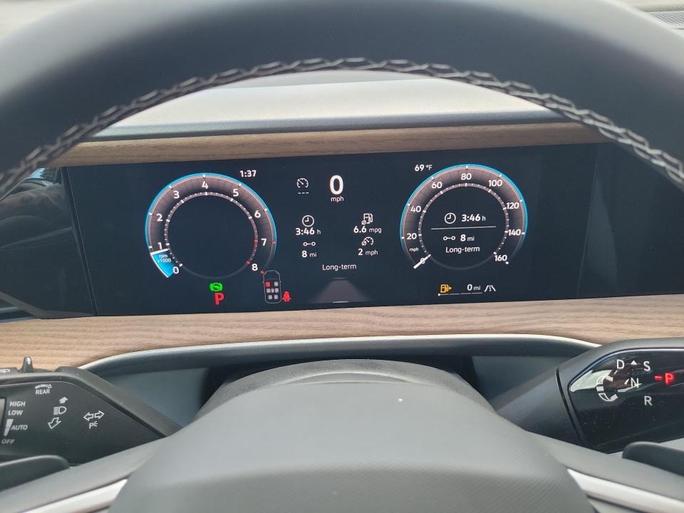 2027 Volkswagen Atlas SE w/Technology
