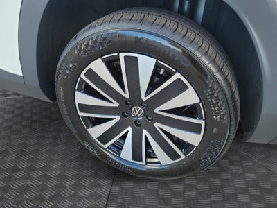 2027 Volkswagen Atlas SE w/Technology