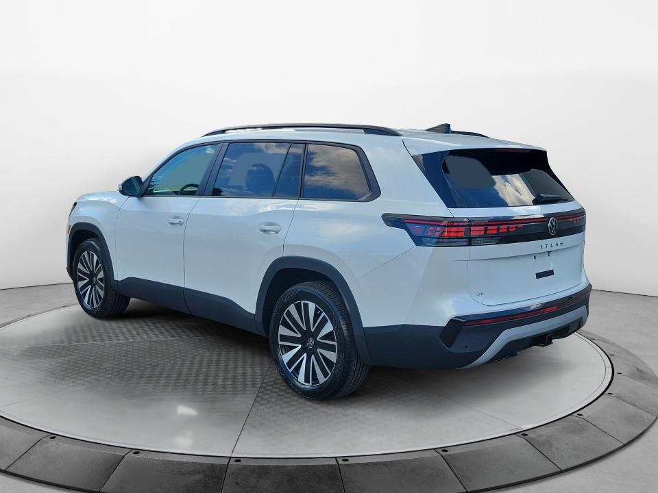 2027 Volkswagen Atlas SE w/Technology
