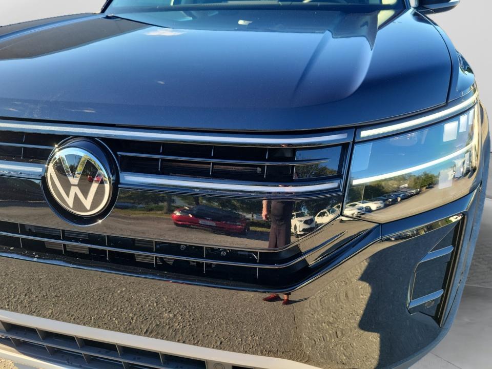 2027 Volkswagen Atlas SE w/Technology