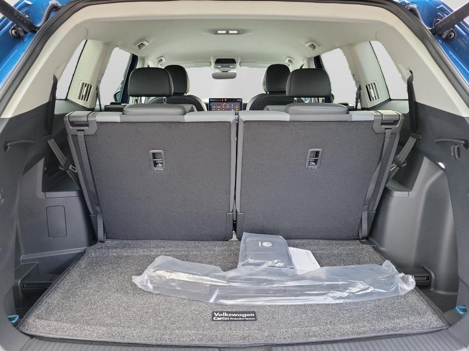 2027 Volkswagen Atlas SE w/Technology