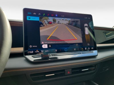 2027 Volkswagen Atlas SE w/Technology