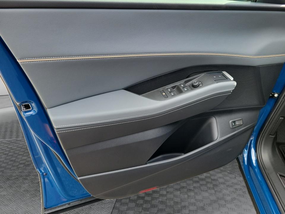 2027 Volkswagen Atlas SE w/Technology