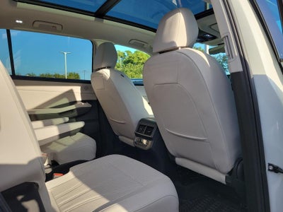 2027 Volkswagen Atlas SE w/Technology