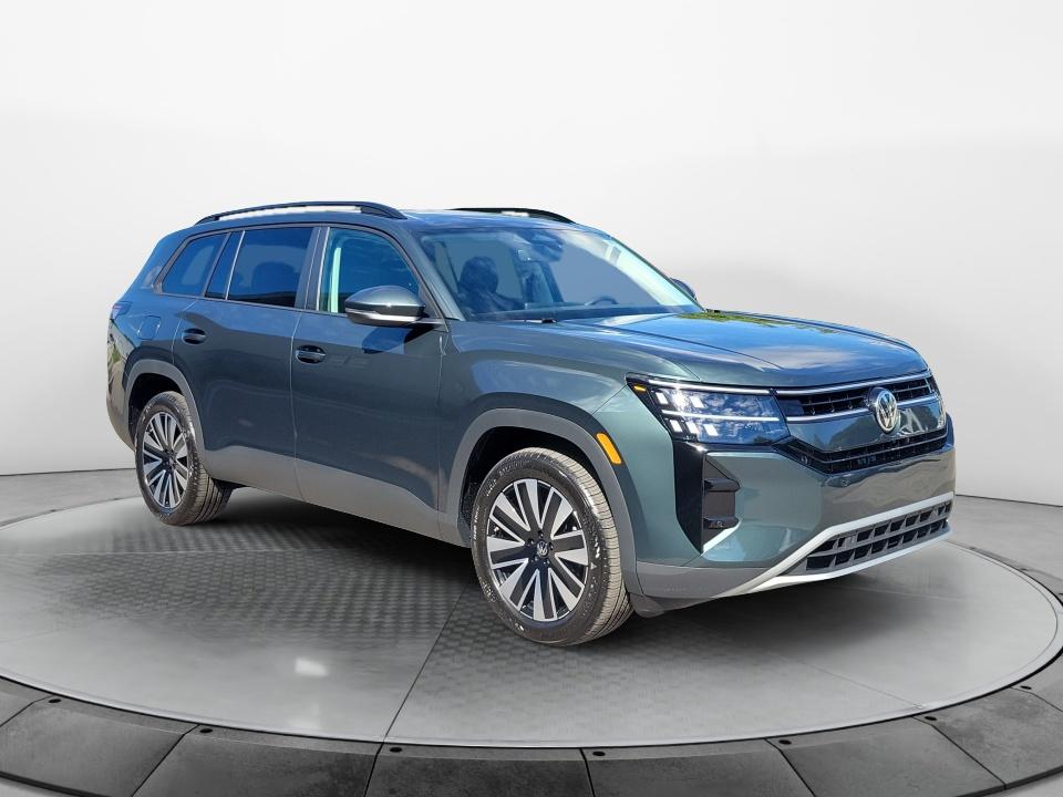 2027 Volkswagen Atlas SE w/Technology