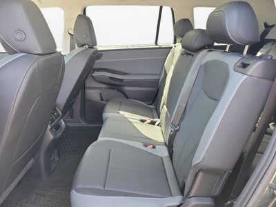 2027 Volkswagen Atlas SE w/Technology