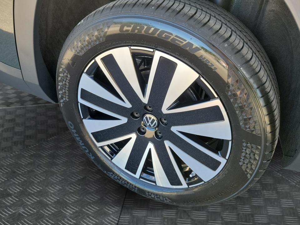 2027 Volkswagen Atlas SE w/Technology