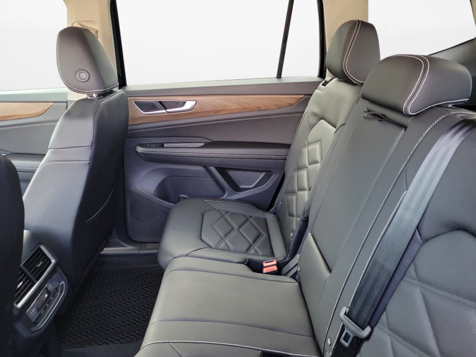 2026 Volkswagen Atlas SE