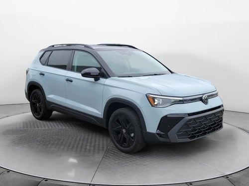 2026 Volkswagen Taos SE Black