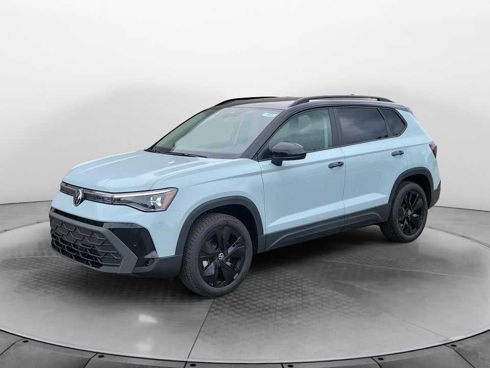 2026 Volkswagen Taos SE Black