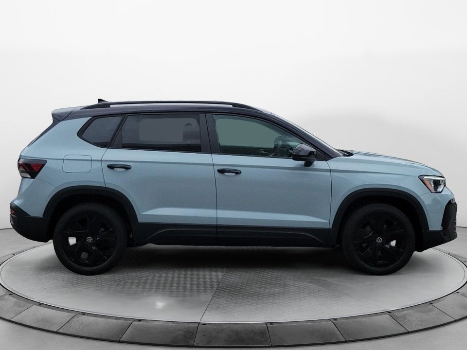 2026 Volkswagen Taos SE Black