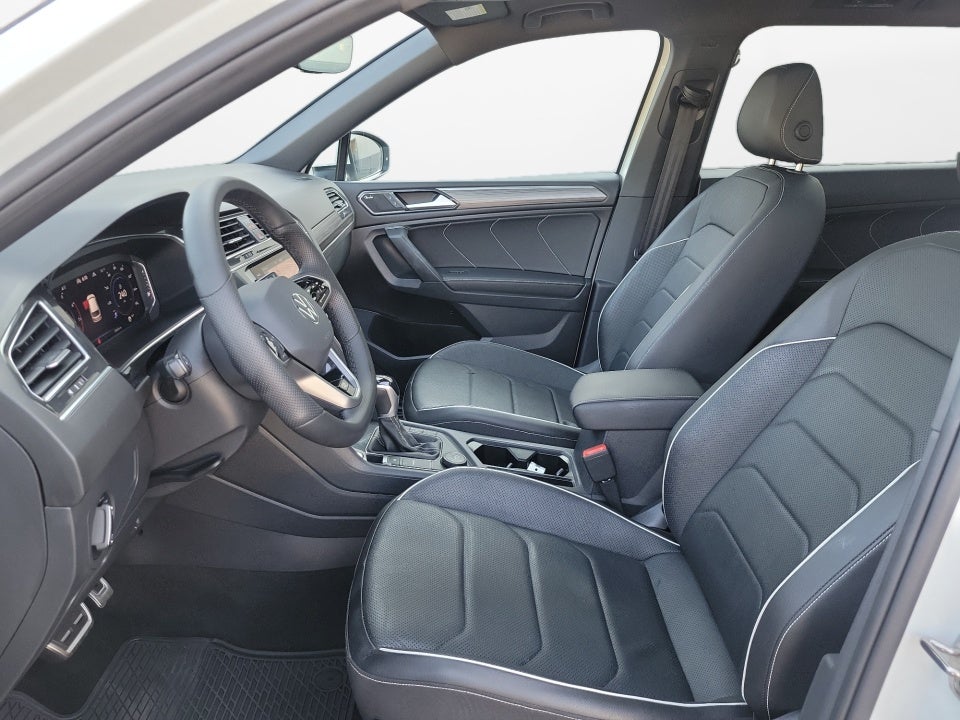 2022 Volkswagen Tiguan SEL R-Line