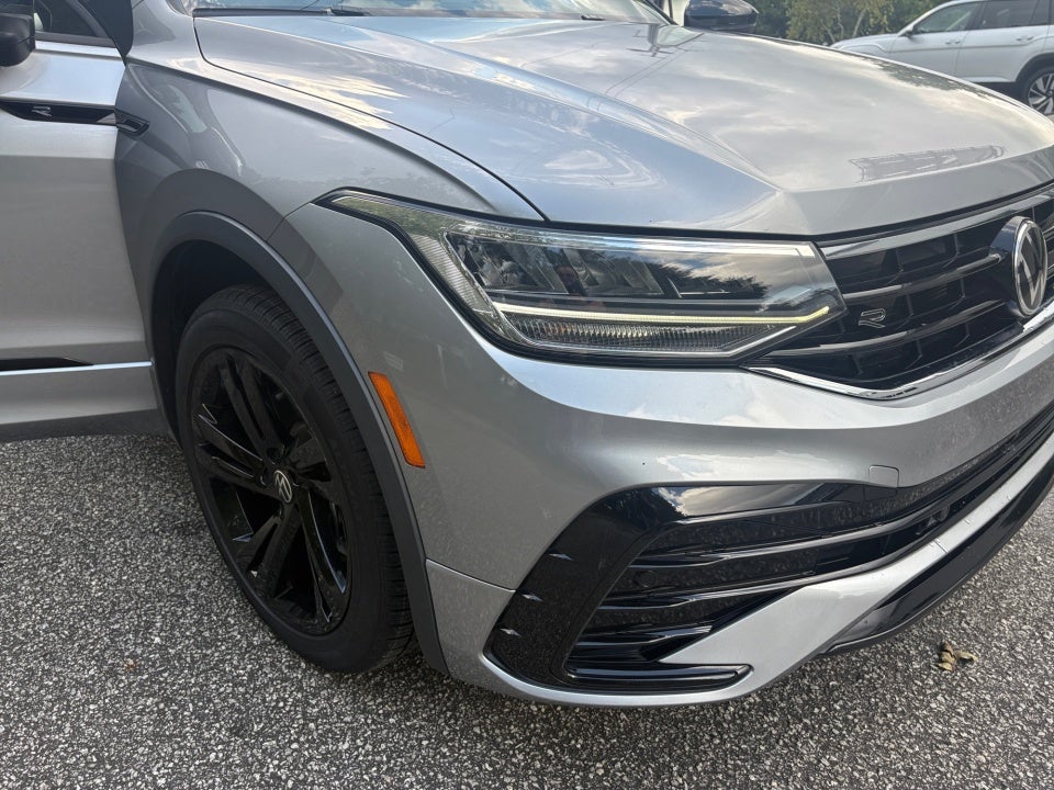 2023 Volkswagen Tiguan SE R-Line Black