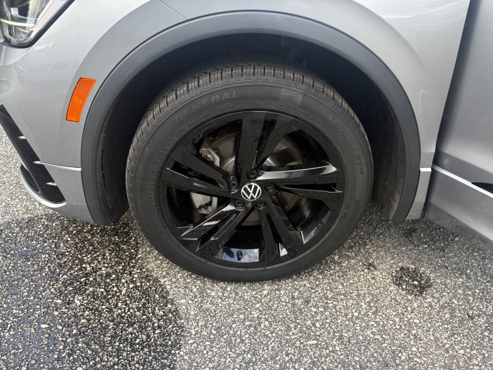 2023 Volkswagen Tiguan SE R-Line Black