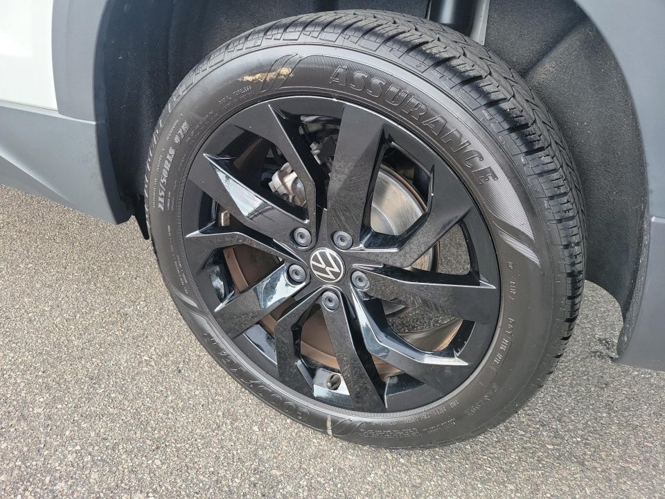 2023 Volkswagen Taos SE