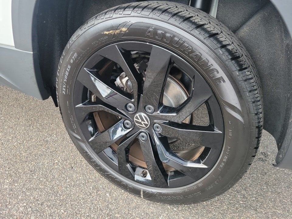 2023 Volkswagen Taos SE
