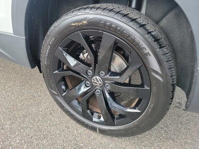 2023 Volkswagen Taos SE