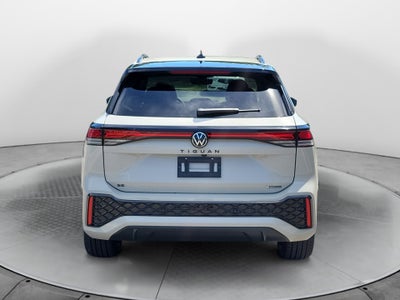 2026 Volkswagen Tiguan SE R-Line Black