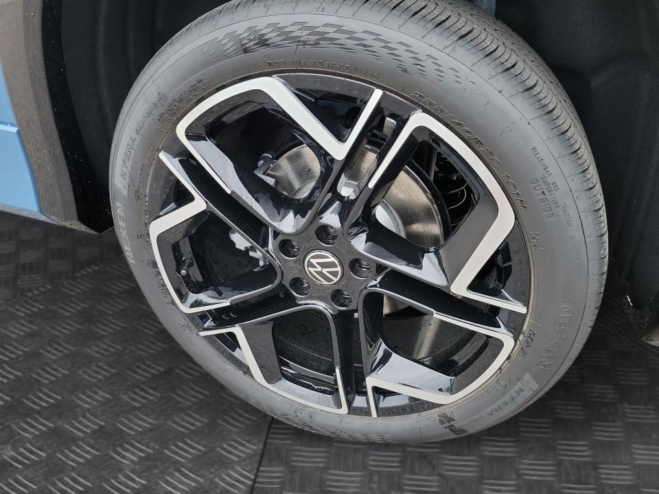 2026 Volkswagen Tiguan SEL R-Line Turbo