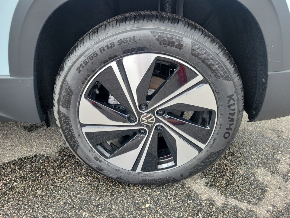 2026 Volkswagen Taos SE