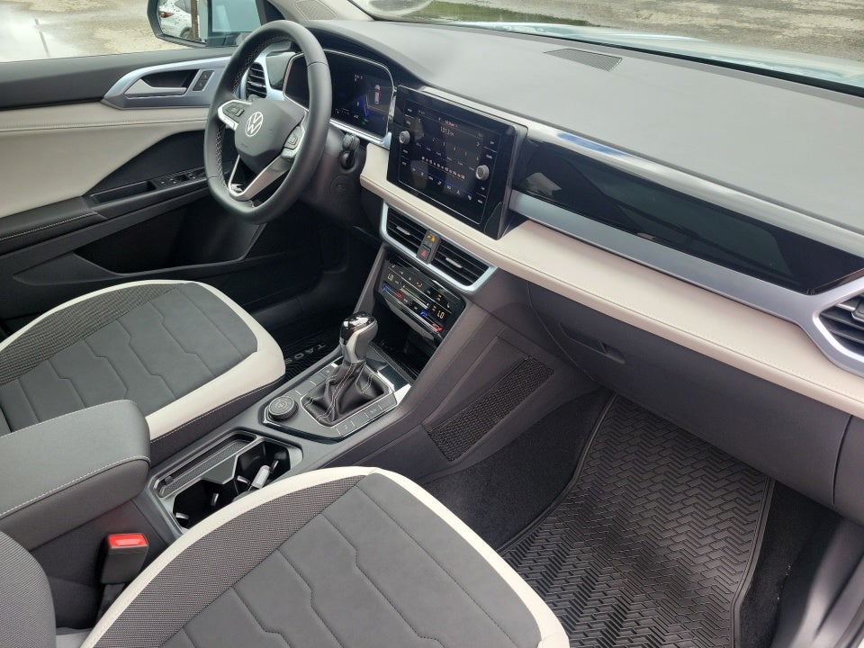 2026 Volkswagen Taos SE