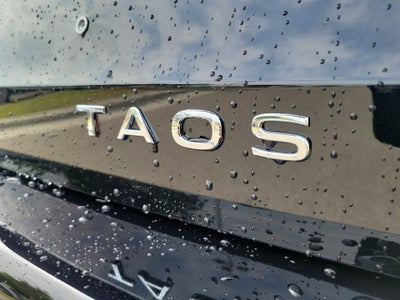 2026 Volkswagen Taos SE