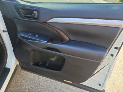 2019 Toyota Highlander LE Plus