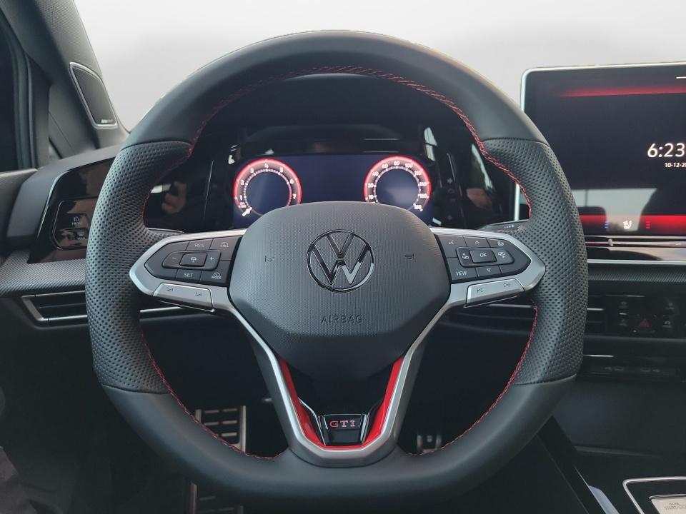 2026 Volkswagen Golf GTI SE