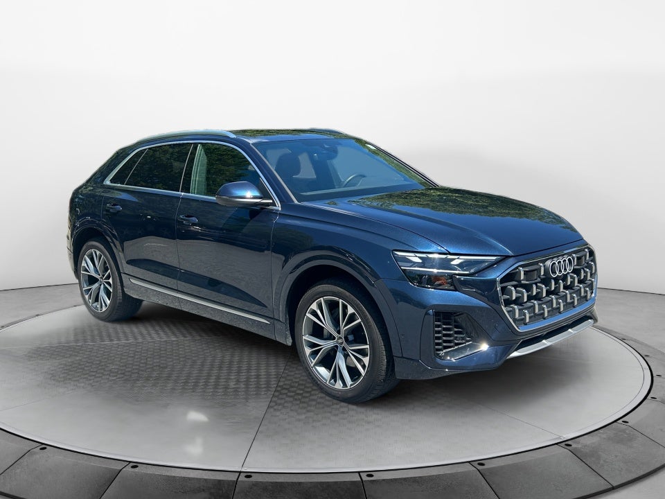 2025 Audi Q8 Premium Plus